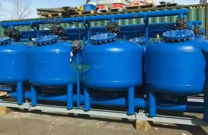 淺層砂過濾器應(yīng)用現(xiàn)場(chǎng) 淺層砂過濾器應(yīng)用現(xiàn)場(chǎng)